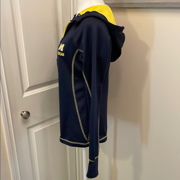 University of Michigan Colosseum Pullover Hoodie Sweater Maize & Blue V-Neck - Picture 6 of 14